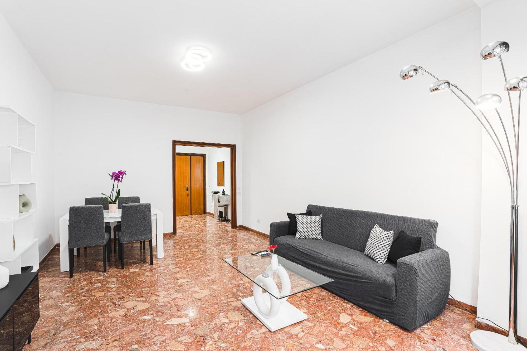 Domus Leo Roma Apartment ภายนอก รูปภาพ