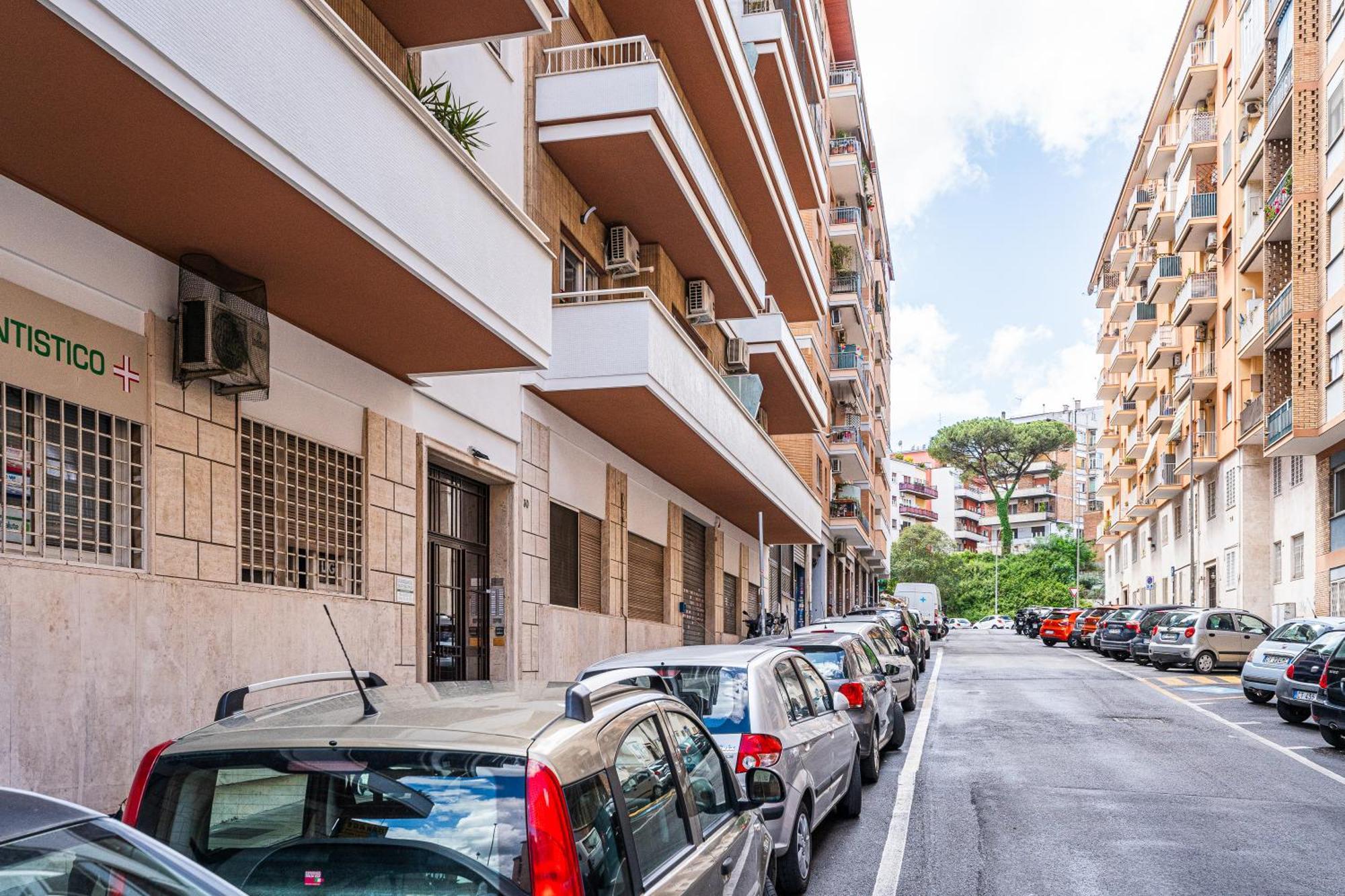Domus Leo Roma Apartment ภายนอก รูปภาพ
